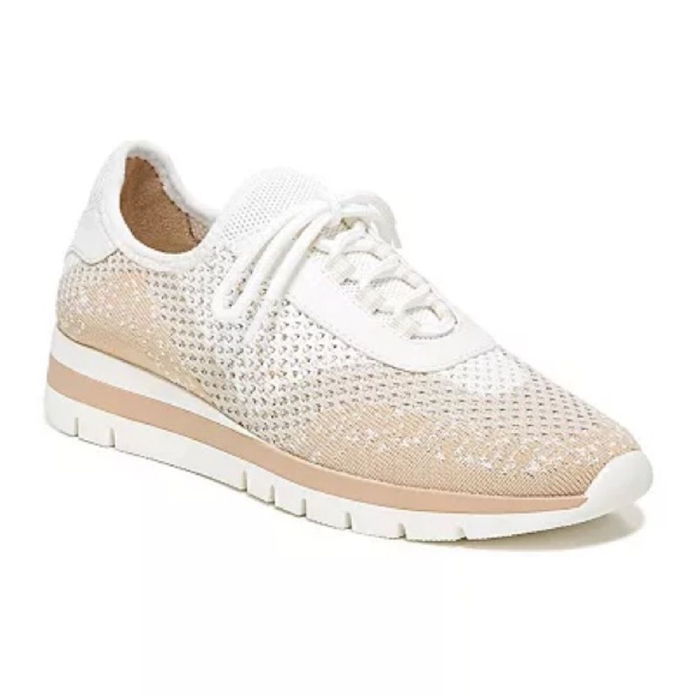 SOUL Naturalizer Charlie Knit Women's Sneakers in the Size 9-1/2”M in White/Tan